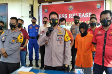 Anak Pak Kades Dibantai...