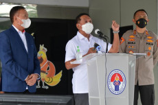 Menpora Yakin Liga Bergulir,...