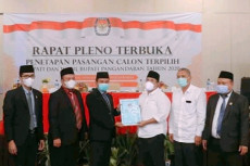 KPU Pangandaran Tetapkan...
