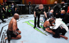 Patah Kaki, Kamaru Usman...