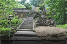 Kisah Makam Giriloyo,...