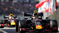 Red Bull Optimis Hentikan...
