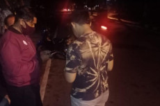 Gerombolan Pemuda di...