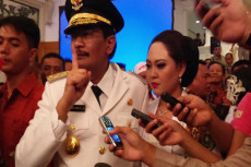 Jakarta Dikepung Banjir,...