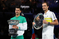 Juarai Australian Open,...