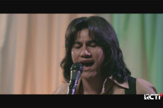 Makna Lagu Ketika Tangan...