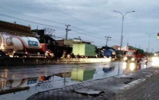 Banjir di Genuk Surut,...