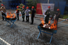 Bea Cukai Juanda Musnahkan...