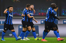 Jago Kandang, Inter...