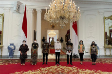 Presiden Jokowi Sambut...