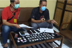 Aparat Tangkap Penyelundup...