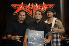 Rilis Evolusi Logika,...