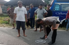 Ngebut, Pengendara Motor...