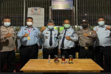 Razia di LPKA Kelas...
