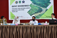 Indah Putri Indriani...