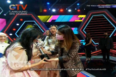 Isyana Sarasvati Bangga,...