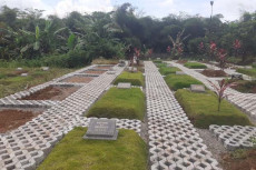 101 Lubang Makam Cadangan...