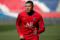 Kylian Mbappe Diyakini...