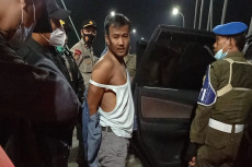Bawa Ganja Bersama Wanita,...