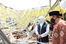 Pasca Gempa, Gubernur...