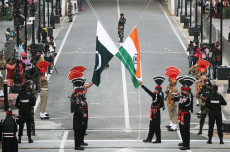 India dan Pakistan Gelar...