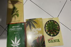 Polisi Temukan Empat...