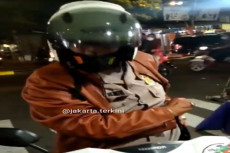 Viral! Pria Ngaku Polisi...