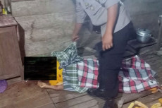 Tak Diberi Uang Beli...