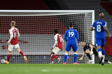 Gol Bunuh Diri Bernd...