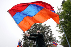Surati Biden, PM Armenia...