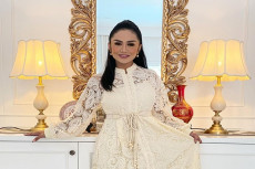 Krisdayanti Suntik DNA...