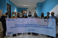 Berbagi Berkah Ramadhan,...