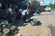Bonceng Anak Gadis,...
