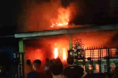 Sidoarjo Gempar, Kecanduan...