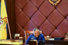 Telepon Jokowi, Raja...