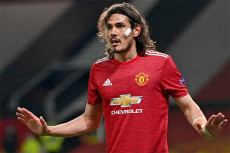 Edinson Cavani Rencanakan...