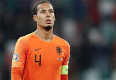 Virgil van Dijk Absen...