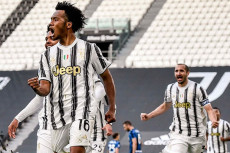 Jaga Asa Juventus Finis...