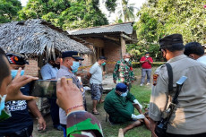 Pesta Miras Berdarah,...