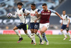 Babak I: Tottenham Hotspur...