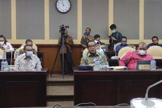 Bahas Otonomi Khusus,...