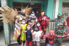 Iron Man, Spiderman...