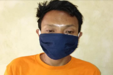 Curi Uang Karyawan Warkop...