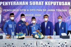 Di Depan Kader PAN Jateng,...