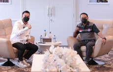 Menpora Dukung Klub...