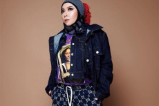 Potret Melly Goeslaw...