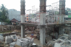 3 Tahun Mangkrak, Proyek...