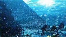 Piramida Yonaguni Jepang...