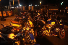 Tengah Malam Polisi...
