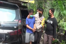 Mengaku Dukun, Pria...